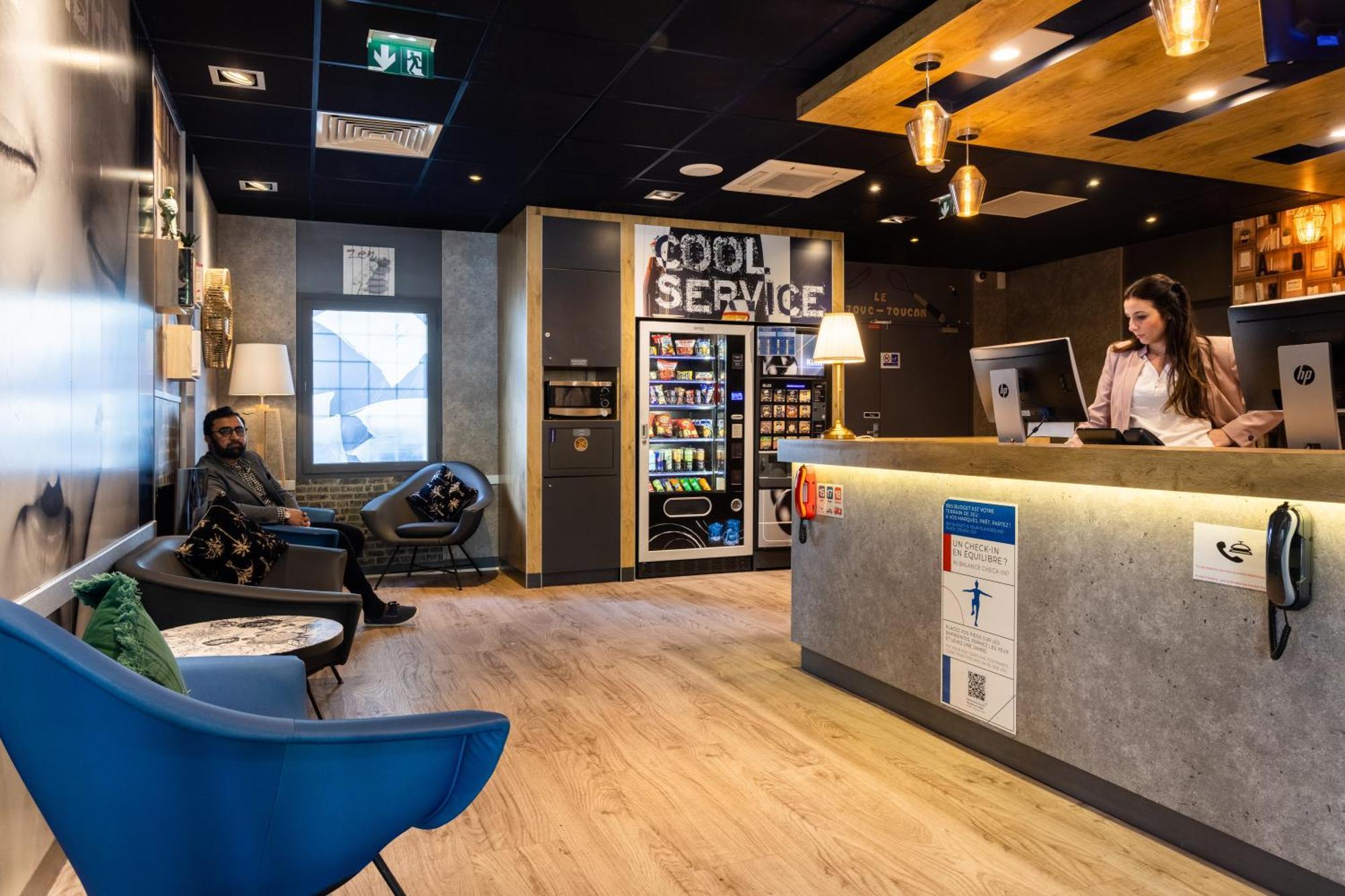 Ibis Budget Paris Porte De Vanves Exterior foto