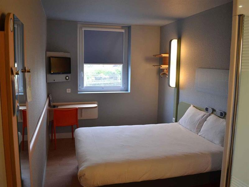 Ibis Budget Paris Porte De Vanves Exterior foto
